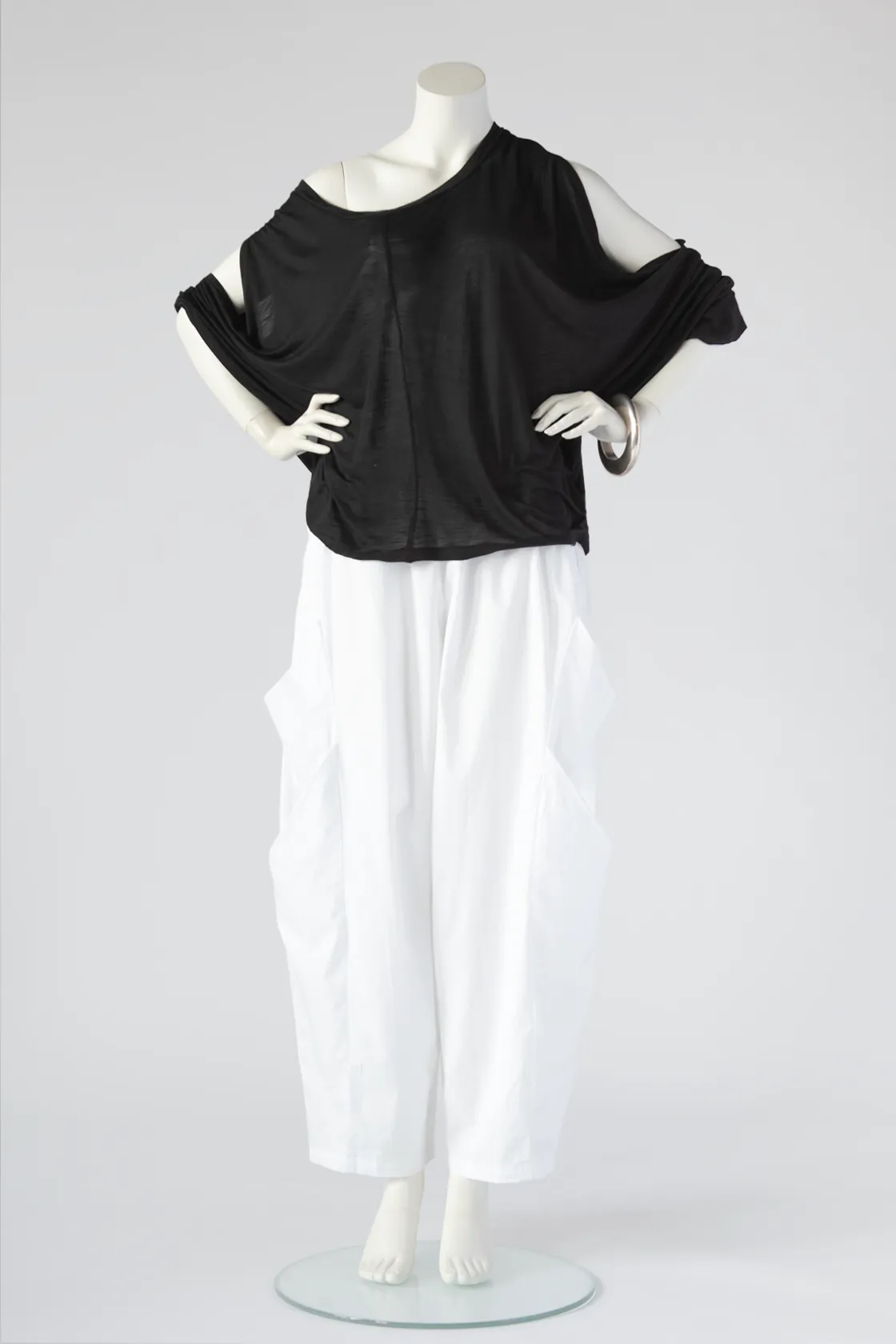 Andare Pant in White Carnaby