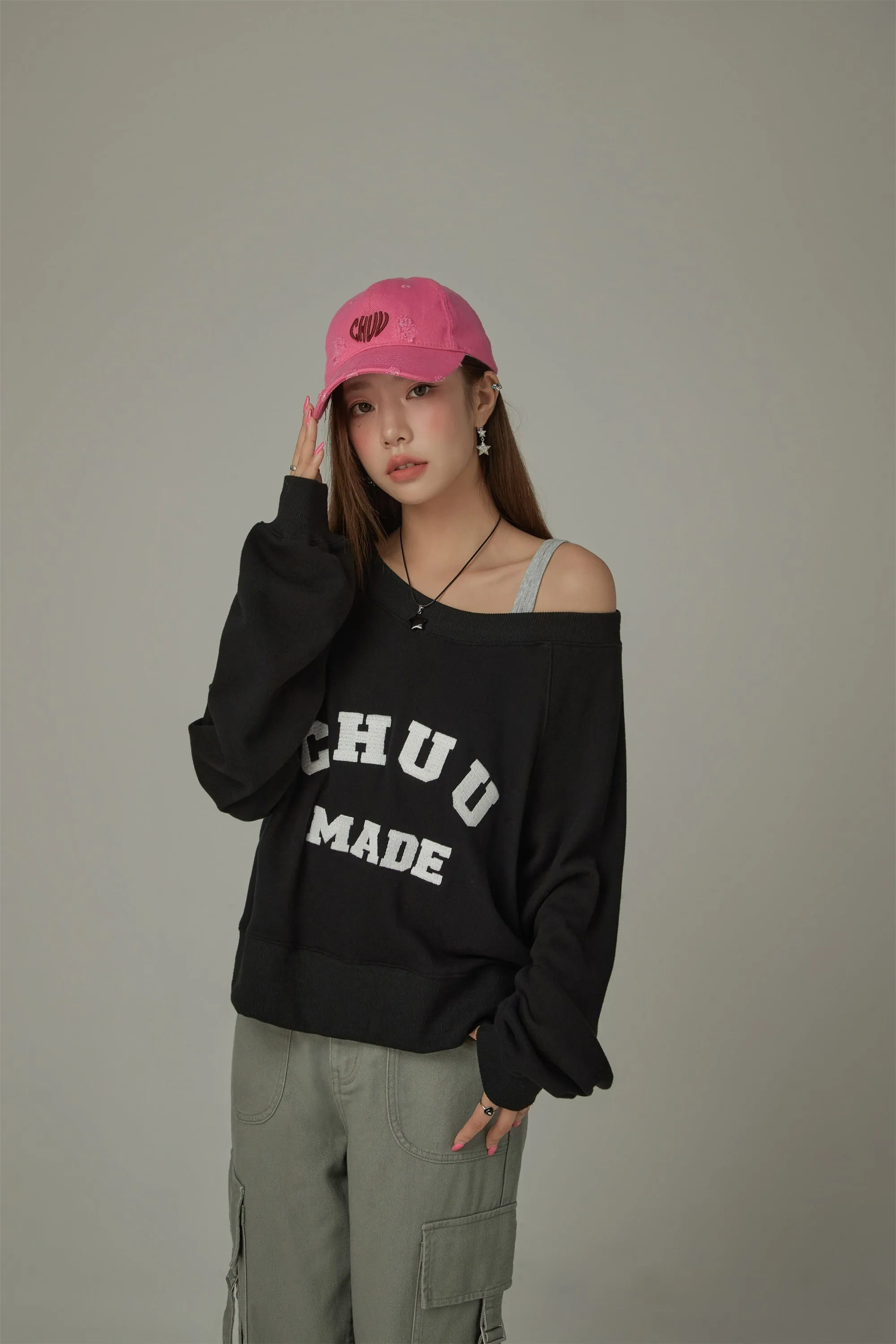 Chuu Made Off The Shoulders Loose Sweatshirt