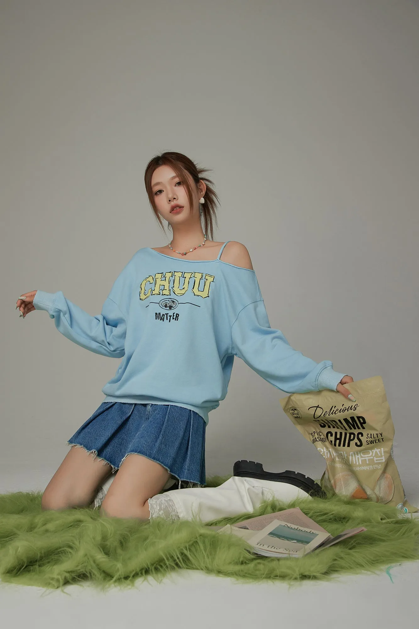 Logo One Shoulder Loose Fit Sweatshirt