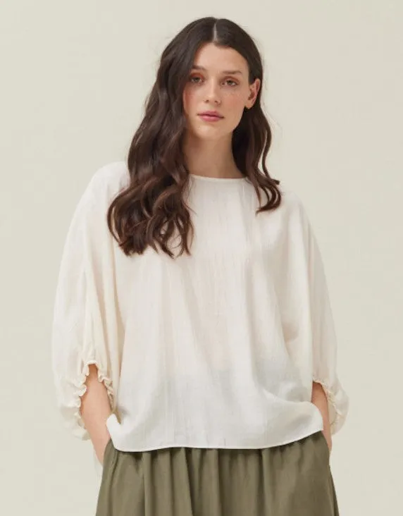 LOOSE SLEEVE BLOUSE