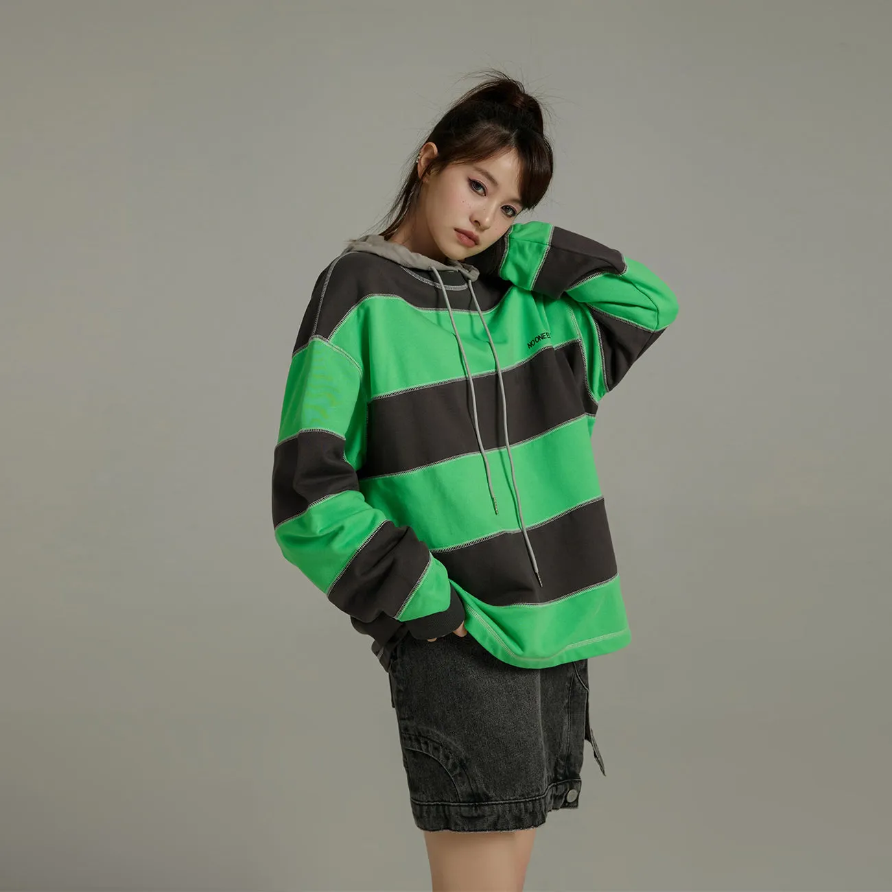 Stripe Color Loose-Fit Sweatshirt