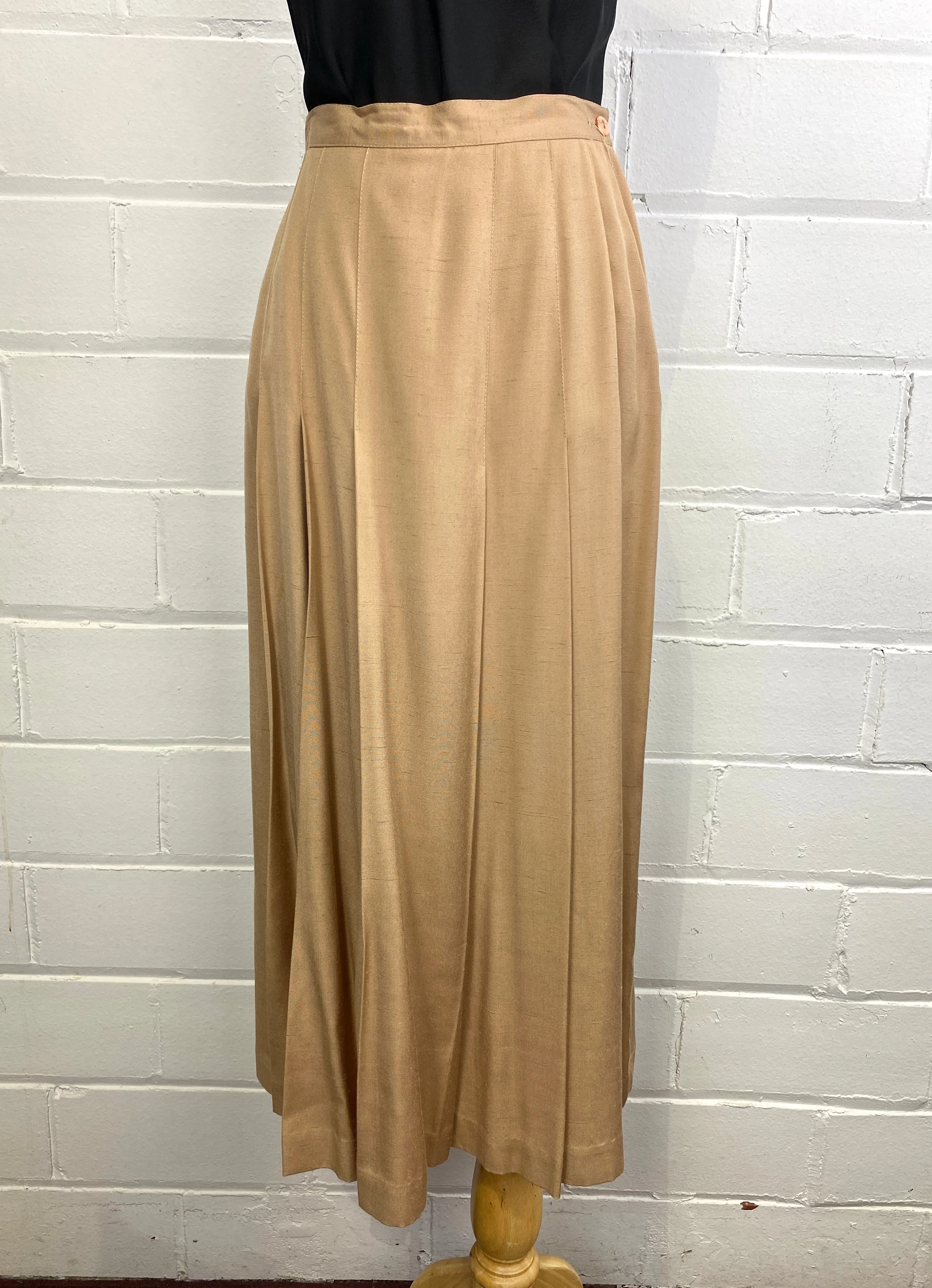 Vintage 1970s/ 80s Tan Pleated Midi Skirt, Small