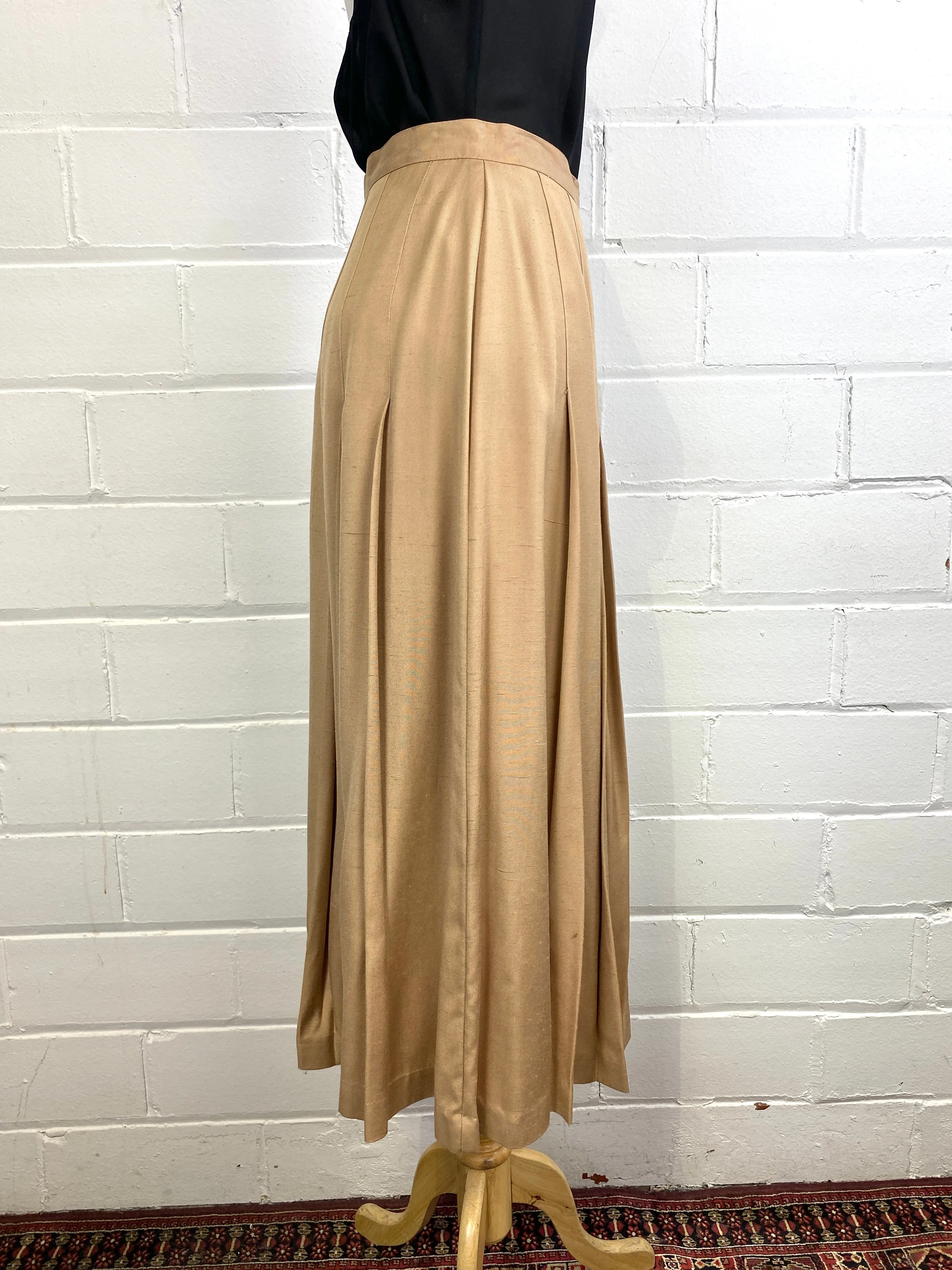 Vintage 1970s/ 80s Tan Pleated Midi Skirt, Small